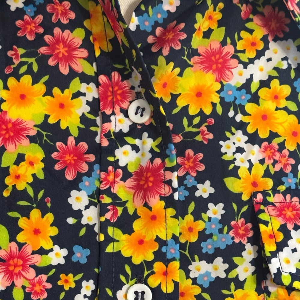 Floral Button-Up Women's Top - Picture 5 of 9